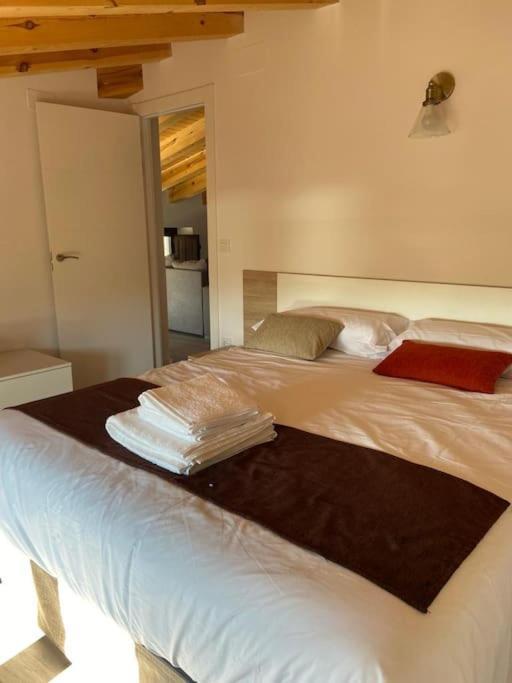 Apartamentos Rurales La Plaza 2 Duruelo de la Sierra Exterior foto